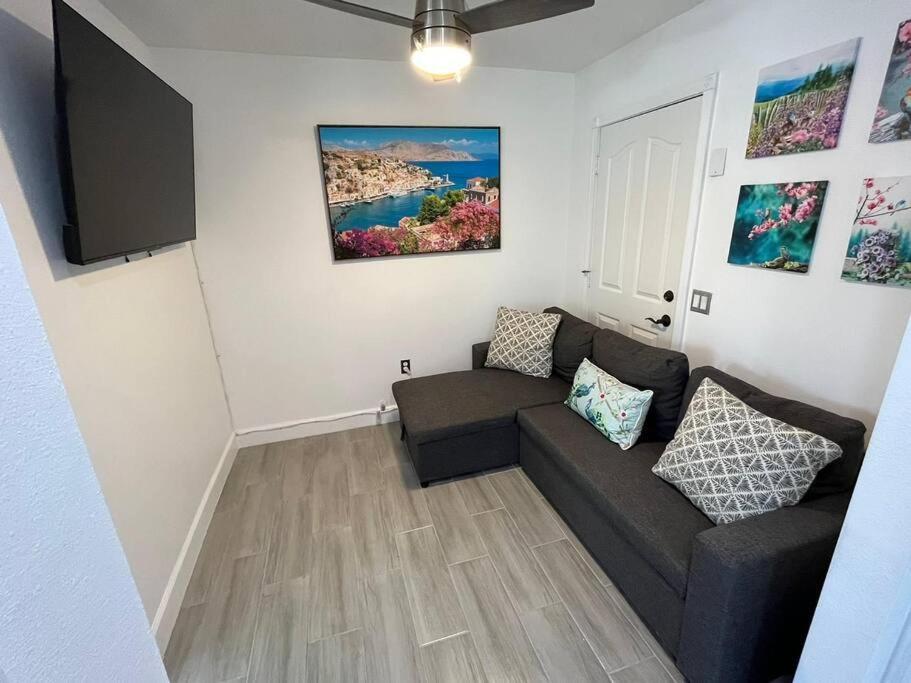 Port Saint Lucie A Little Piece Of Heaven- Peaceful View Apartment- 1 Min From I95 And Turnpike Appartement