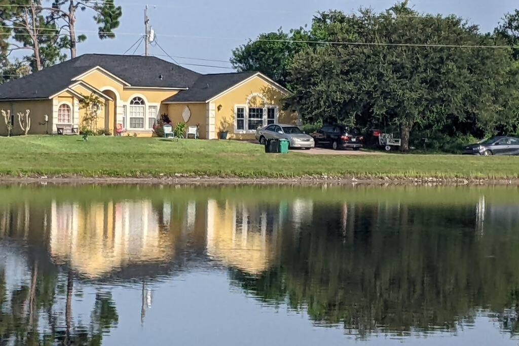 Port Saint Lucie A Little Piece Of Heaven- Peaceful View Apartment- 1 Min From I95 And Turnpike *